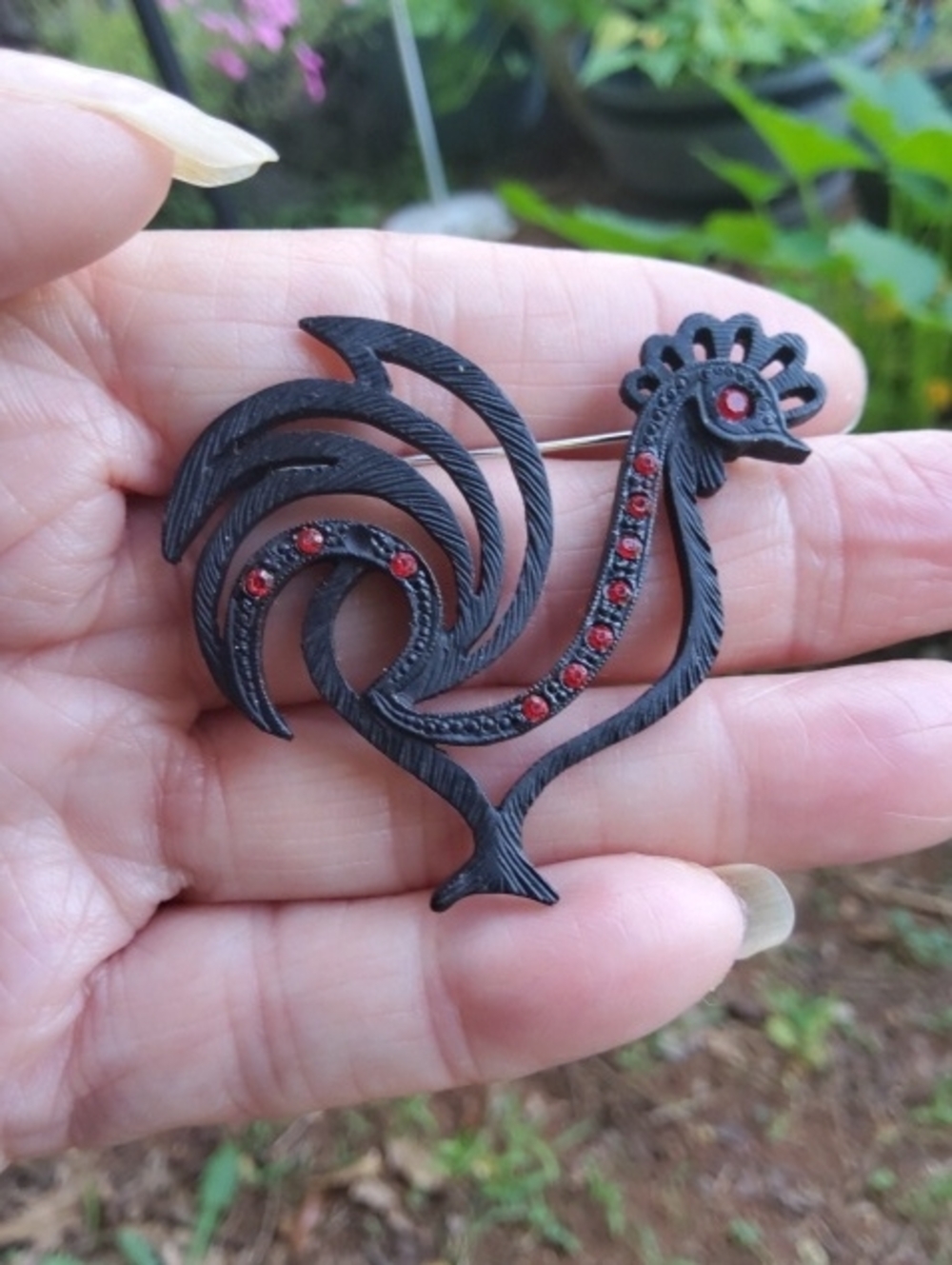 Vintage Coro Black Redeyed Rooster Brooch. - Picture 4 of 5